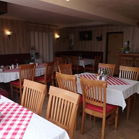 Uschi'S Gasthof Neuendorf  Εξωτερικό φωτογραφία