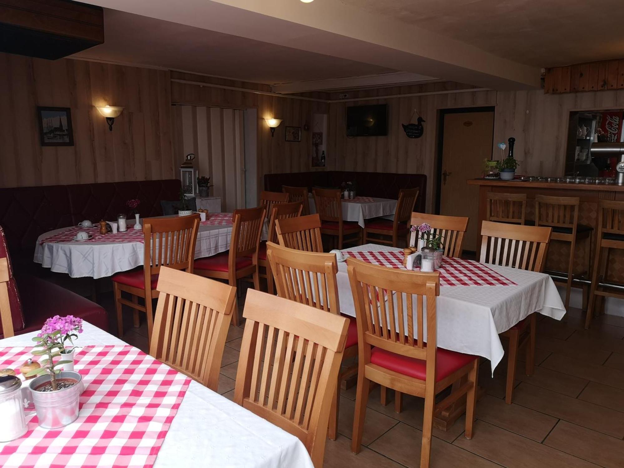 Uschi'S Gasthof Neuendorf  Εξωτερικό φωτογραφία